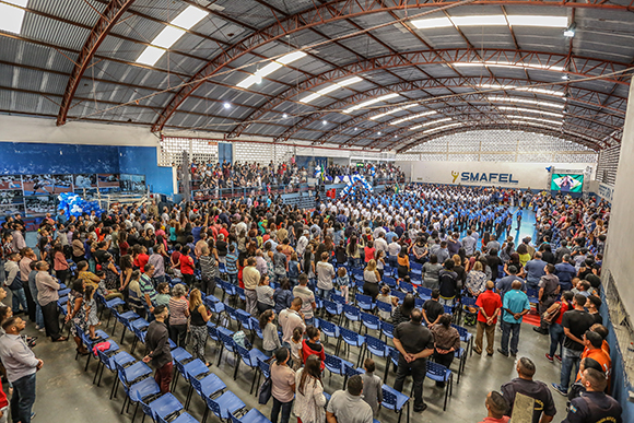 Formatura da Guarda Mirim reúne 2 mil pessoas no Ginásio Frediani